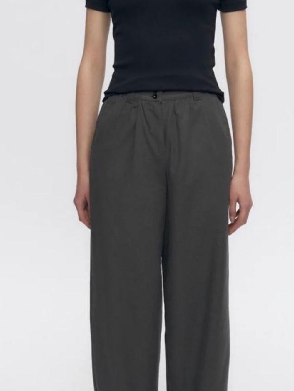 KOTN Wide-Leg Trousers in Charcoal Gray